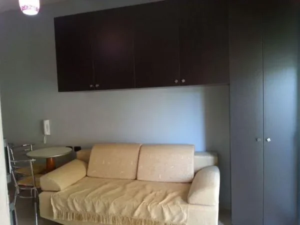 Vlore, jap me qera garsonier 1+1+BLK Kati 4, 50 m² 15 Euro/nata (Pelivan Leskaj)