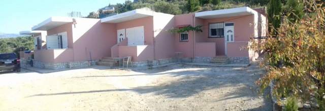 Sarande, jap me qera dhome ne plazh 35 m²  (QEPARO)