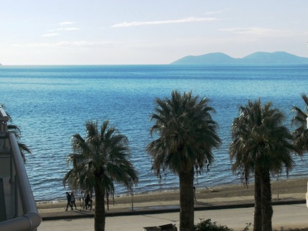 Vlore, jap me qera apartament 2+1+BLK Kati 5, 90 m² 50 eur/nata  (Uji i Ftohte, perballe Sun Set ose ish Vefa)