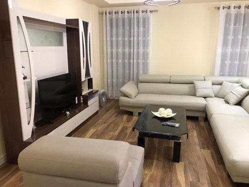 Tirane, jepet me qera apartament 109 m² 950 Euro (TIRANË)