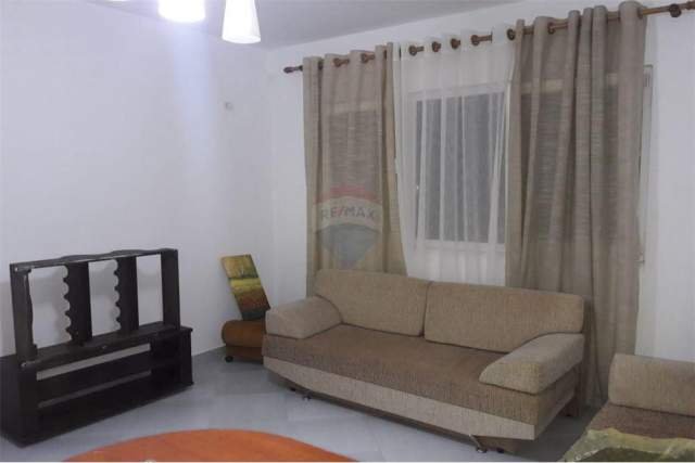 Tirane, jap me qera apartament 1+1+A Kati 3, 55 m² 300Euro (Liqeni Thate)