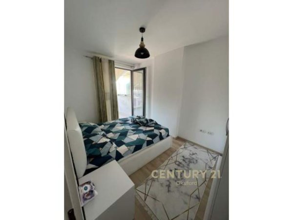 Tirane, jepet me qera apartament 1+1 Kati 8, 41 m² 350 Euro (Ish fusha e aviacionit)
