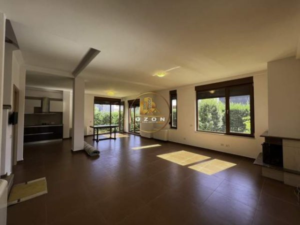 Tirane, jepet me qera Vile 3 Katshe Kati 0, 438 m² 2.500 Euro (TEG)