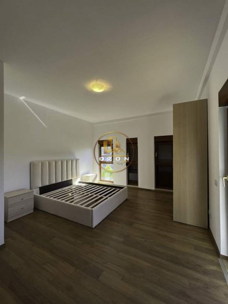 Tirane, jepet me qera Vile 3 Katshe Kati 0, 438 m² 2.500 Euro (TEG)