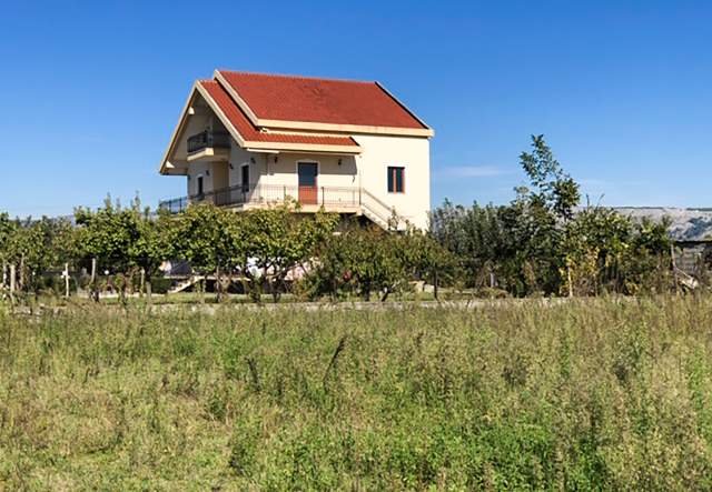 Shqiperi, shes toke 2.000 m² 40.000 Euro (Shkoder)