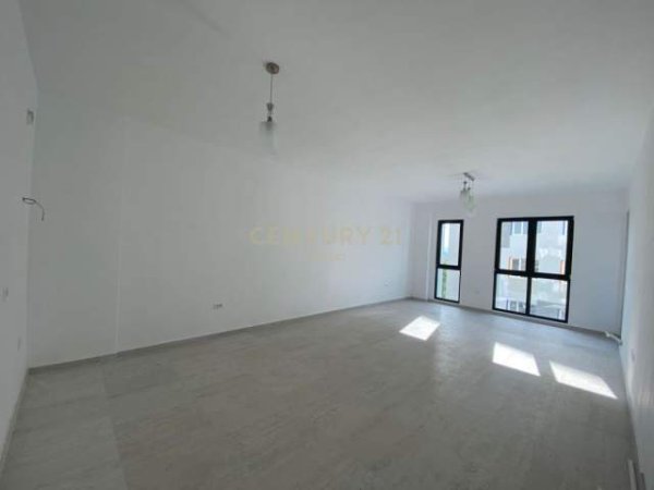 Tirane, jepet me qera apartament 1+1+BLK Kati 3, 75 m² 370 Euro (Rruga e Dibres)
