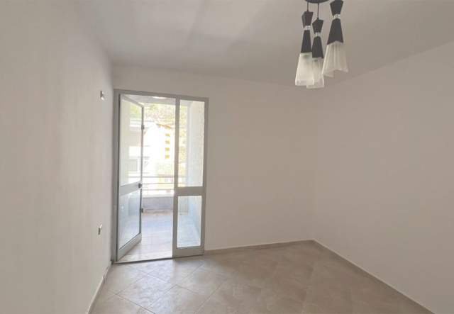 Shkoder, shitet apartament 96 m² 72.000 Euro (shengjin)