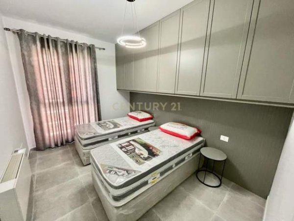 Tirane, jap me qera apartament 2+1+BLK Kati 4, 103 m² 500 Euro (Rruga e Dibres)