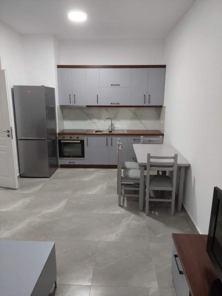 Tirane, jepet me qera apartament 1+1+BLK Kati 7, 64 m² 350 Euro (KONGRESI I MANASTIRIT)