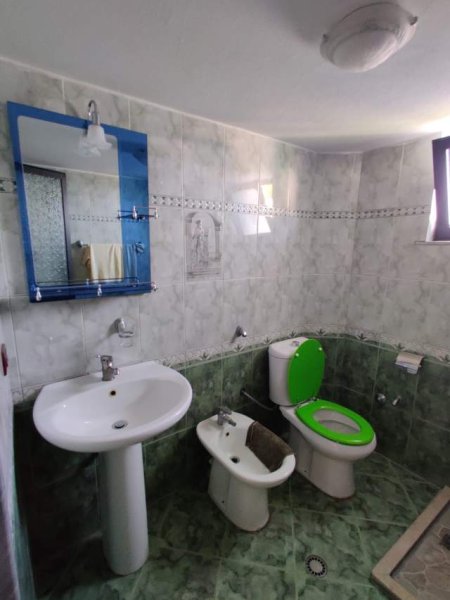 Tirane, jepet me qera apartament 2+1+BLK Kati 1, 100 m² 350 Euro (karl gega)