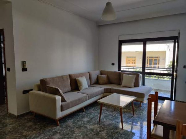 Tirane, jepet me qera apartament 2+1+BLK Kati 1, 100 m² 350 Euro (karl gega)