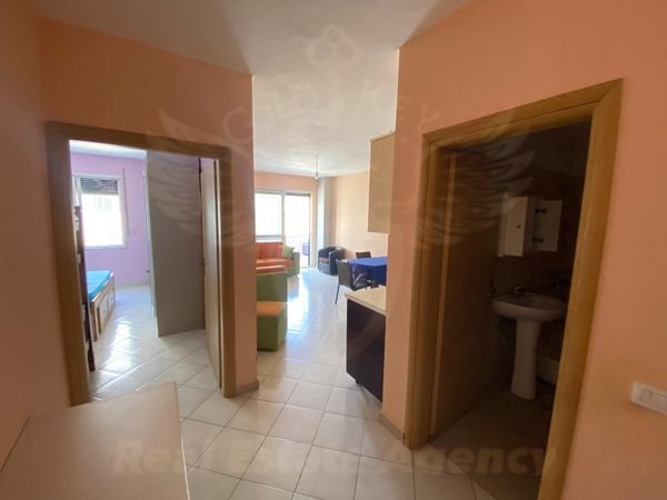 Durres, jap me qera apartament 1+1+BLK Kati 3, 75 m² 200 Euro