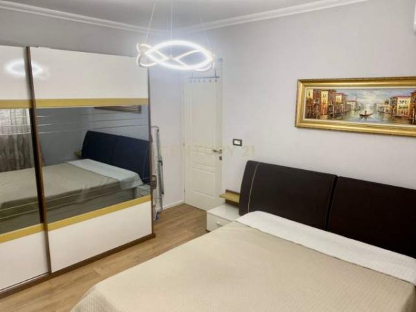 Tirane, jepet me qera apartament 1+1 Kati 2, 57 m² 550 Euro (Liqeni i Tranes)