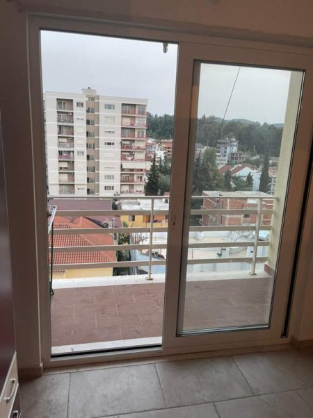 Tirane, jepet me qera apartament 2+1+BLK Kati 6, 85 m² 35.000 Leke (sokol olldashi)