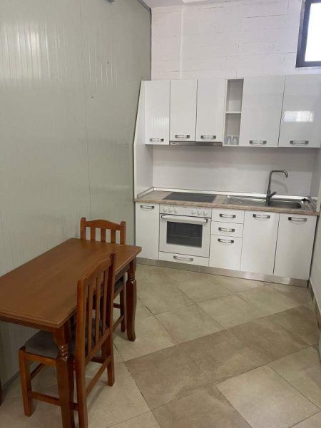 Tirane, jap me qera garsonier 2 Katshe Kati 1, 45 m² 25.000 Leke (Rruga 5 Maji)