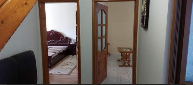 Tirane, jepet me qera apartament 3+1 Kati 2, 115 m² 35.000 Leke (Oxhaku)