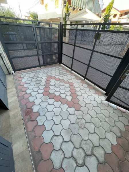 Tirane, jap me qera garsonier 2 Katshe Kati 1, 45 m² 25.000 Leke (Rruga 5 Maji)