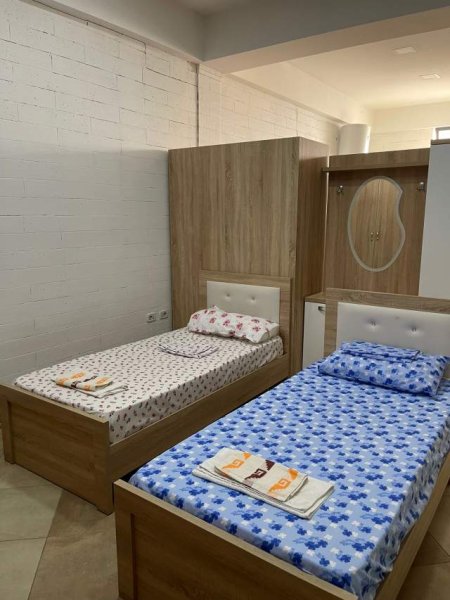 Tirane, jap me qera garsonier 2 Katshe Kati 1, 45 m² 25.000 Leke (Rruga 5 Maji)