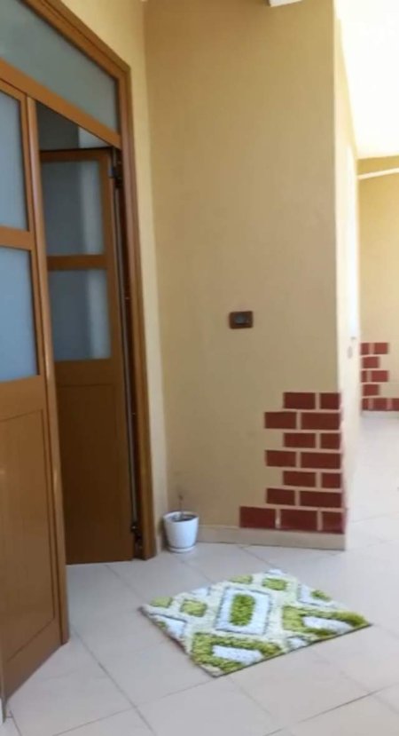 Tirane, jepet me qera Vile 2 Katshe Kati 2, 100 m² 40.000 Leke (bulevardi i ri)