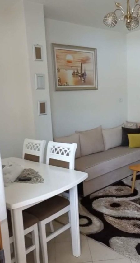 Tirane, jepet me qera Vile 2 Katshe Kati 2, 100 m² 40.000 Leke (bulevardi i ri)