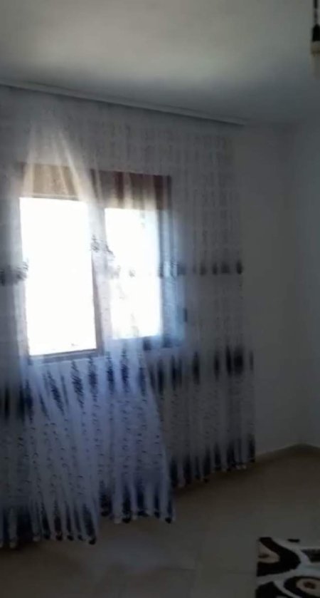 Tirane, jepet me qera Vile 2 Katshe Kati 2, 100 m² 40.000 Leke (bulevardi i ri)