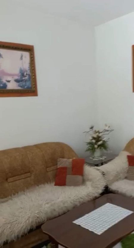 Tirane, jepet me qera Vile 2 Katshe Kati 2, 100 m² 40.000 Leke (bulevardi i ri)
