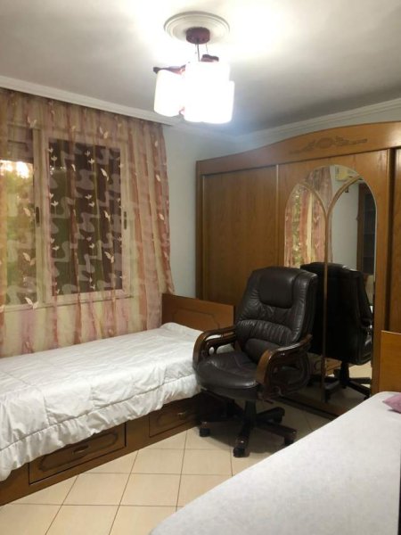 Tirane, jap me qera apartament 2+1 Kati 3, 80 m² 300 Euro (Rruga e Dibres.)