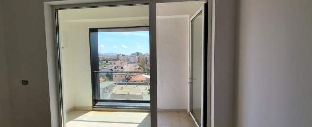 Tirane, jepet me qera apartament 2+1+BLK Kati 4, 100 m² 350 Euro (Rruga Siri Kodra)