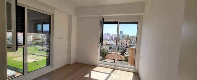 Tirane, jepet me qera apartament 1+1+BLK Kati 3, 65 m² 300 Euro