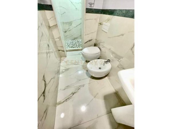 Tirane, jepet me qera apartament 1+1 Kati 2, 57 m² 550 Euro (Liqeni i Tranes)