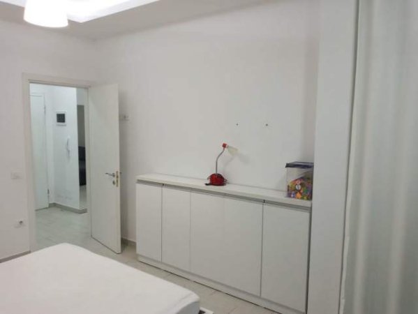 Tirane, jepet me qera apartament 1+1+BLK Kati 1, 58 m² 460 Euro (Rruga Tish Daija)