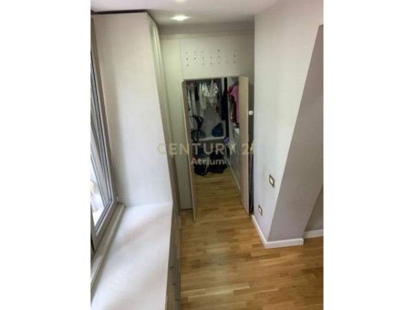 Tirane, jepet me qera apartament 2+1 Kati 1, 96 m² 850 Euro (Qender)