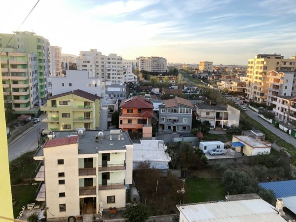 Durres, Shitet Apartament 1+1, Mbi Hotel Adriatik