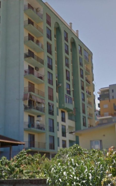 Durres, Shitet Apartament 1+1, Mbi Hotel Adriatik