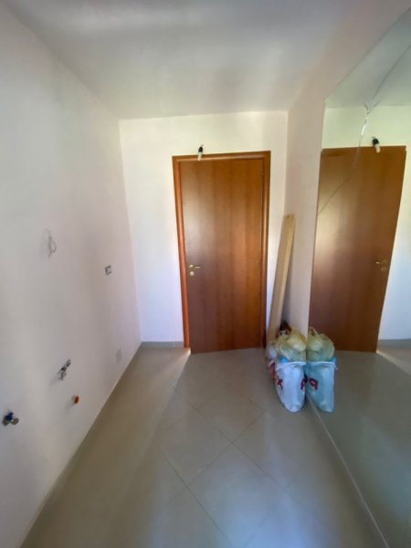 Japim me Qera Apartament 2+1, Rr. Ndre Mjeda ish Parku, 350 Euro