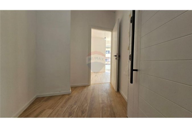 Apartament 1+1 ne shitje ne Astir prane bar Artistit.