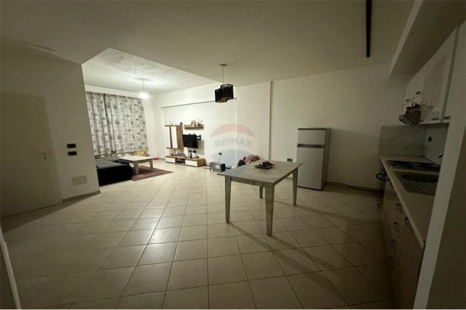 Apartament (1+1) në shitje Fresk