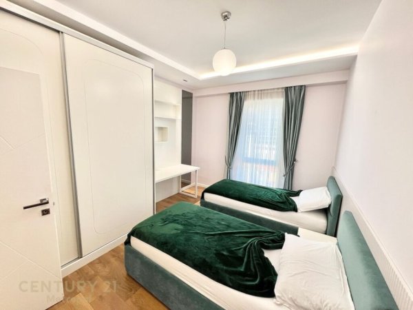 APARTAMENT 2+1+ POST PARKIMI NE QENDER, QERA !