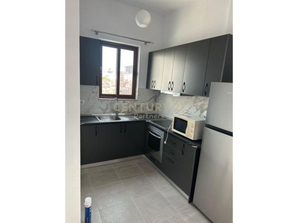 JAPIM ME QERA APARTAMENT 1+1 NE TIRANE PRANE KOMISARIATIT NUMER 4