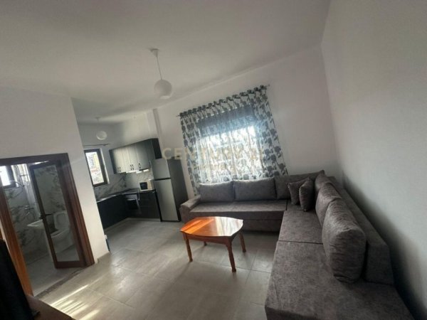 JAPIM ME QERA APARTAMENT 1+1 NE TIRANE PRANE KOMISARIATIT NUMER 4