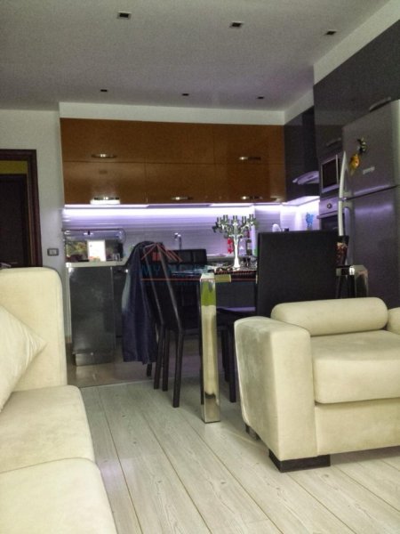 Apartament 2+1 ne shitje tek Kodra e Diellit ne Tirane