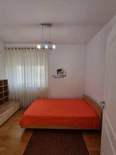 SHITET APARTAMENT,SAUK,400.000 EURO.