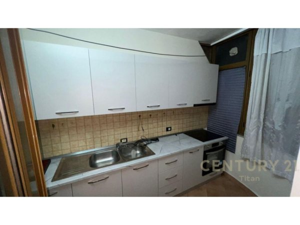 JEPET ME QIRA APARTAMENT 2+1 TE KOMUNA PARISIT