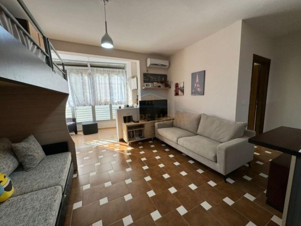 Shitet, Apartament 1+1, Golem, Kavajë.