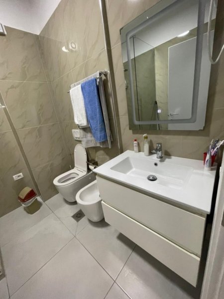 Apartament 2+1 per qera Myslym Shyri