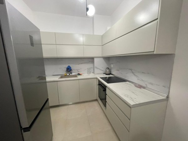 Apartament 2+1 per qera Myslym Shyri