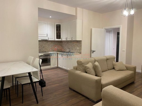 Apartament 2+1 Ne Shitje Tek Astiri Prane Dy Palmave