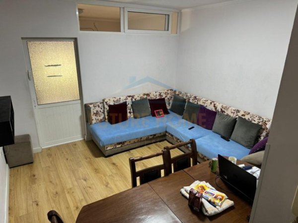 Shitet, Apartament 3+1+2, Laprakë, Tiranë.