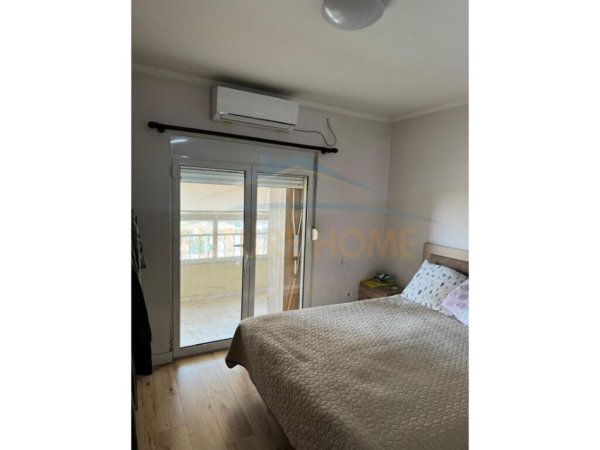 Shitet, Apartament 3+1+2, Laprakë, Tiranë.