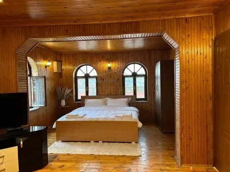 Shitje, Vilë 4-katëshe, në Rrugën Selaudin Zorba, Tiranë.  AREA39535